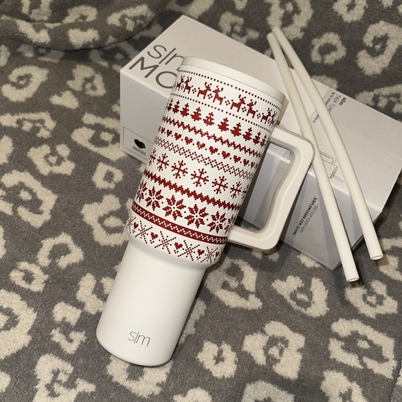 Simple Modern TREK 40oz Tumbler in Ugly Sweater Reindeer 😍 New 🆕 LAST ONE 🥰🥰 - Picture 3 of 17